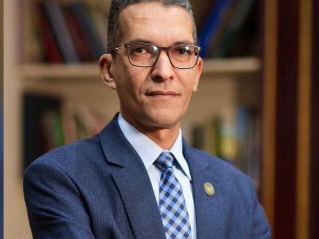 “رجل الأقدار”.. عندما تتحول السيرة إلى وثيقة وطنية